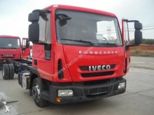 camión chasis Iveco