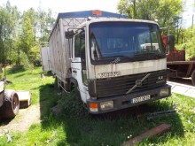 camion bétaillère Volvo