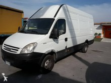 camion Iveco Daily 35C15
