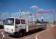 camion piattaforma Renault