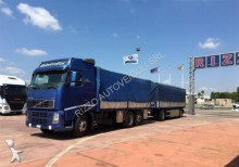 camión caja abierta Volvo