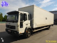 camion fourgon Volvo