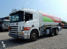 camion cisterna Scania