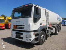 camión cisterna Iveco