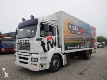 camion furgone MAN