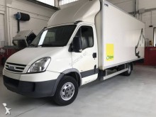 camión furgón caja polyfond Iveco