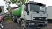 camión cisterna Iveco