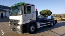 camion porte containers Mercedes