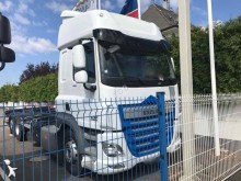 camion porte containers DAF