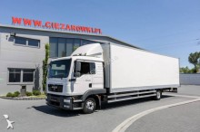 camion fourgon MAN