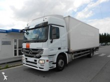 camión furgón caja polyfond Mercedes
