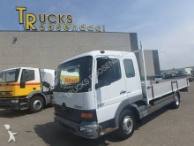 camión caja abierta Mercedes