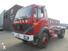 camion porte containers Mercedes
