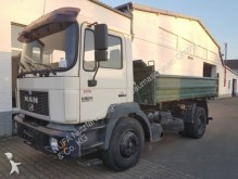 camion benne MAN