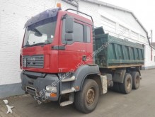 camion tri-benne MAN