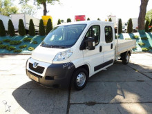 camion plateau ridelles Peugeot
