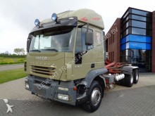 camión chasis Iveco