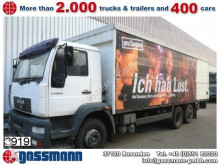camion piattaforma trasporto bibite MAN