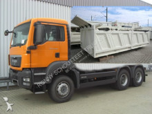 camion tri-benne MAN