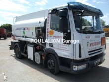camión cisterna hidrocarburos Iveco