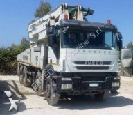 camion Iveco Trakker 410 T 45