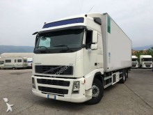 camión frigorífico Volvo