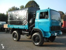 camion plateau ridelles bâché Renault