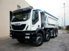 camion ribaltabile Iveco