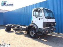 camión Mercedes 1824 Rear axle defect, Manual, Steel suspension,