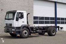 camion châssis MAN