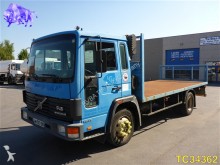 camión caja abierta Volvo