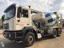 camion béton MAN
