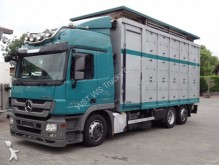 camion van à chevaux Mercedes