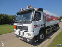 camion citerne Volvo