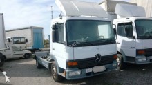 camión Mercedes Atego 815