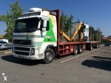 camion trasporto tronchi Volvo