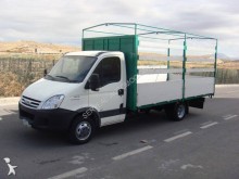 camión caja abierta Iveco