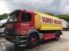 camion cisterna Mercedes