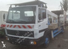 camion nacelle Mercedes
