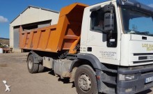 camión portacontenedores Iveco