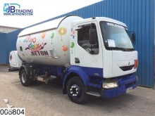 camion cisterna Renault