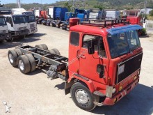camión chasis Volvo