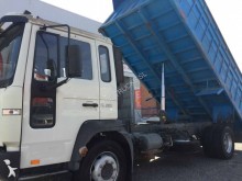 camión volquete escollera Volvo