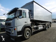camion ribaltabile trasporto cereali Volvo