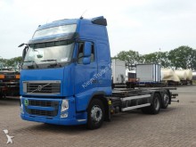 camion porte containers Volvo