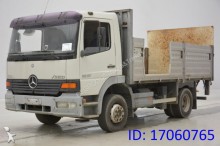 camión caja abierta Mercedes