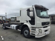 camion châssis Volvo