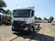 camión chasis Mercedes