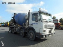 camión hormigón cuba / Mezclador Volvo