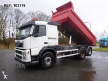 camion ribaltabile Volvo